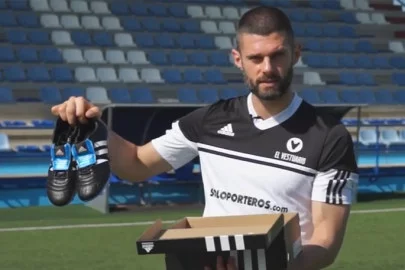 Pedro Mayo adidas Gloro.webp